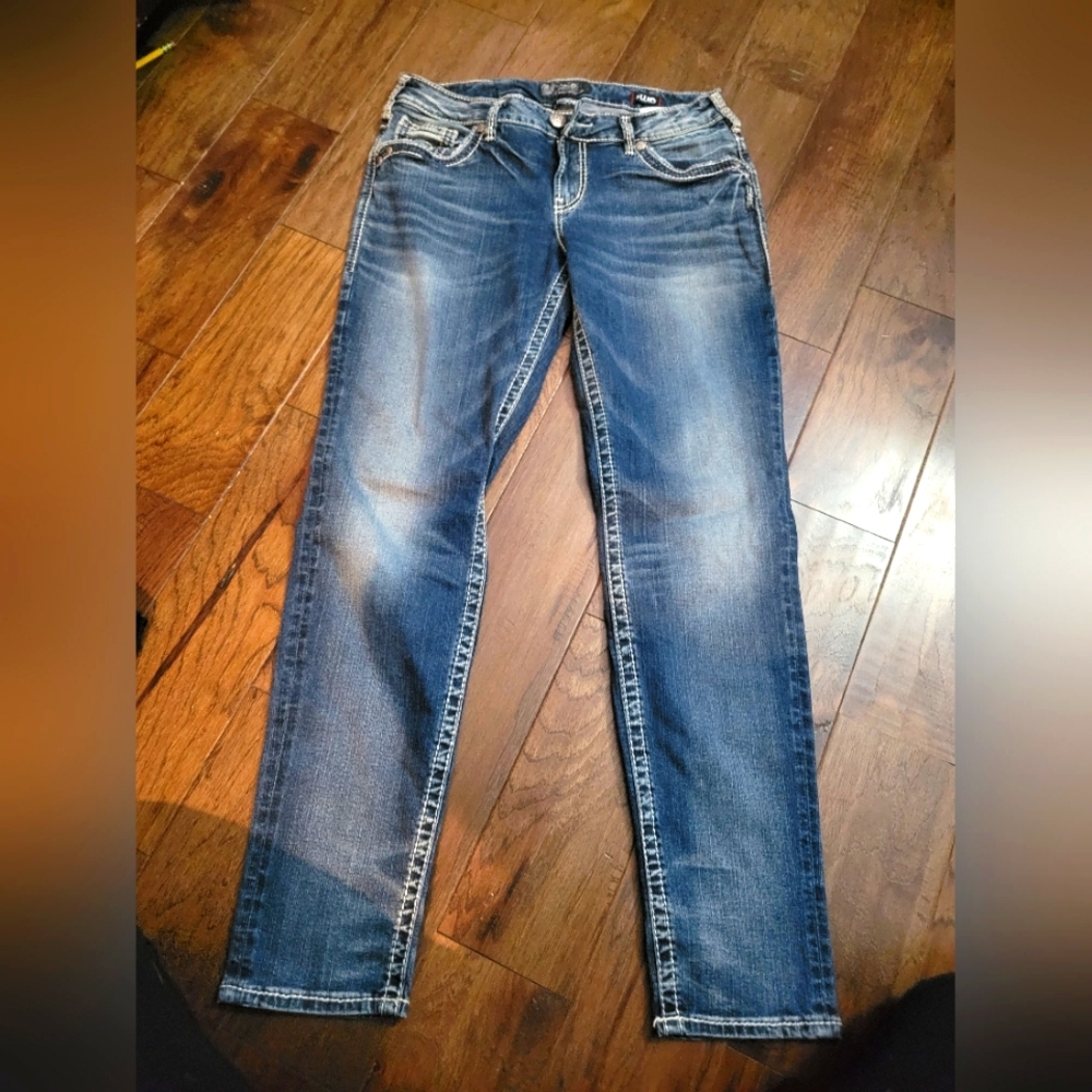 Buckle jeans